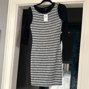 NWT Green Envelope sweater dress. Very fun! Light and comfortable. Size Small